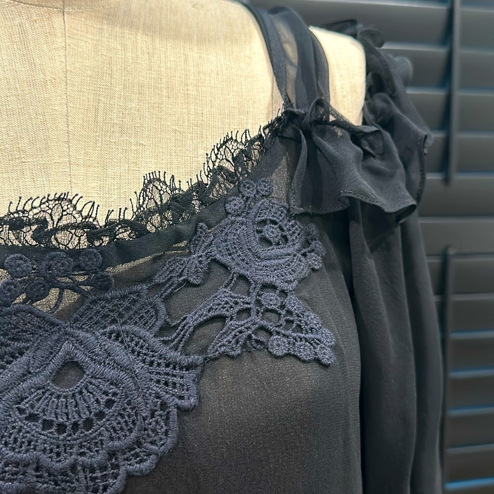 Nanette Lepore Silk romantic blouse